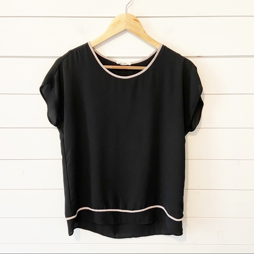 Pleione | Black high low blouse with open back xs